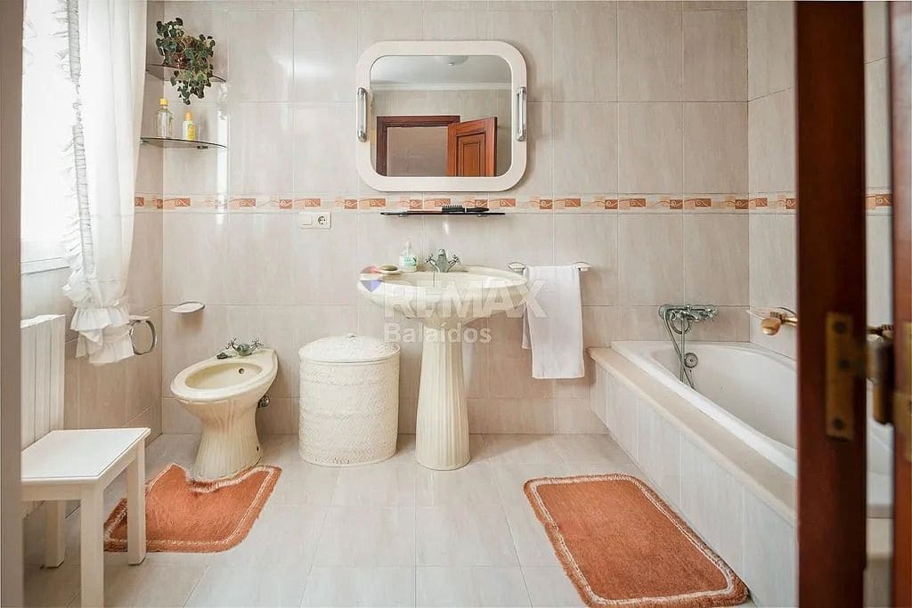 7 slaapkamer Finca/Landhuis te koop in A Pobra do Caraminal met garage - € 340.000 (Ref: 9683984)