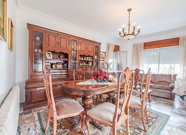 5 bedroom Flat for sale in A Cañiza - € 159,000 (Ref: 9683986)