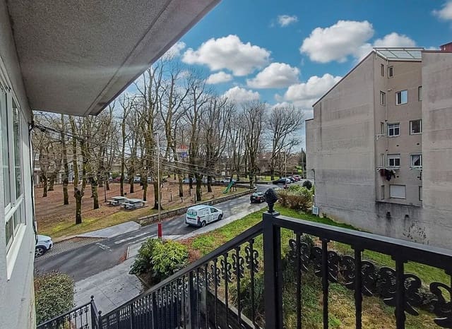 5 bedroom Flat for sale in A Cañiza - € 159,000 (Ref: 9683986)