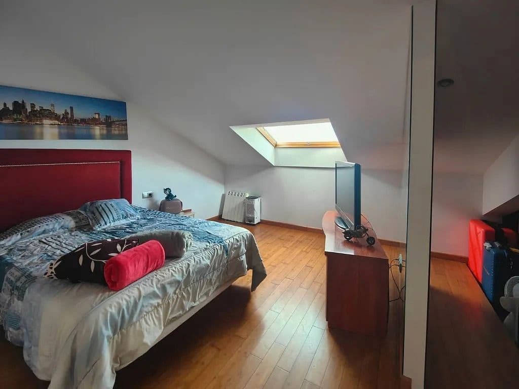 4 bedroom Villa for sale in Baiona with pool garage - € 430,000 (Ref: 9683988)