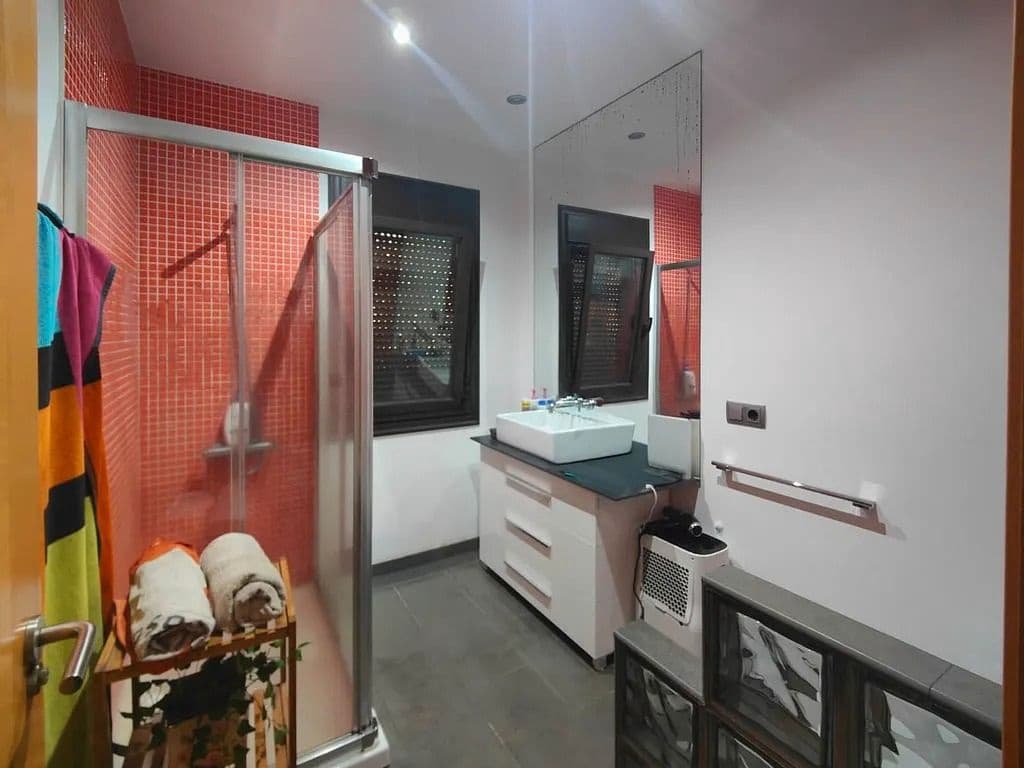 4 bedroom Villa for sale in Baiona with pool garage - € 430,000 (Ref: 9683988)