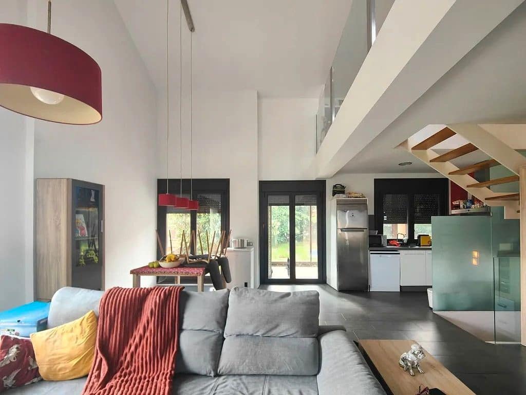 4 bedroom Villa for sale in Baiona with pool garage - € 430,000 (Ref: 9683988)