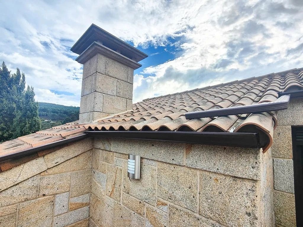 4 bedroom Villa for sale in Baiona with pool garage - € 430,000 (Ref: 9683988)