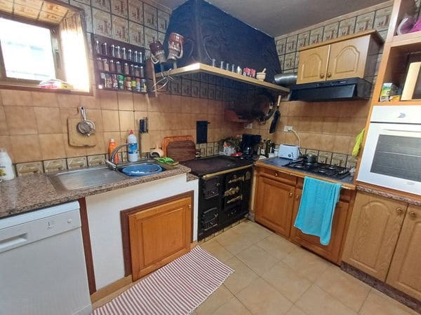 4 makuuhuone Maalaistalo myytävänä paikassa A Guarda mukana 
autotalli - 195 000 € (Ref: 9683991)