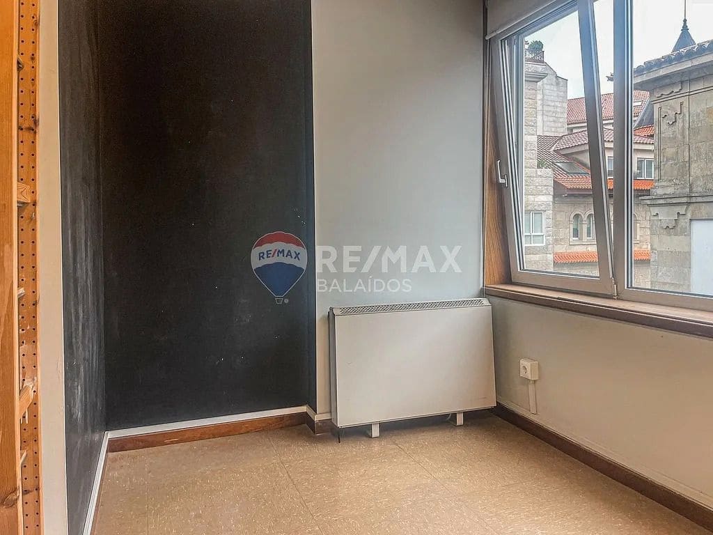 Büro zu verkaufen in Pontevedra Stadt - 69.000 € (Ref: 9683992)