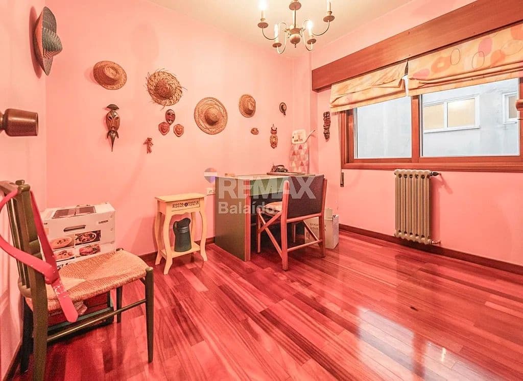 4 bedroom Flat for sale in Vigo with garage - € 449,500 (Ref: 9683996)