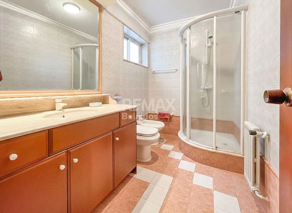 4 bedroom Flat for sale in Vigo with garage - € 449,500 (Ref: 9683996)