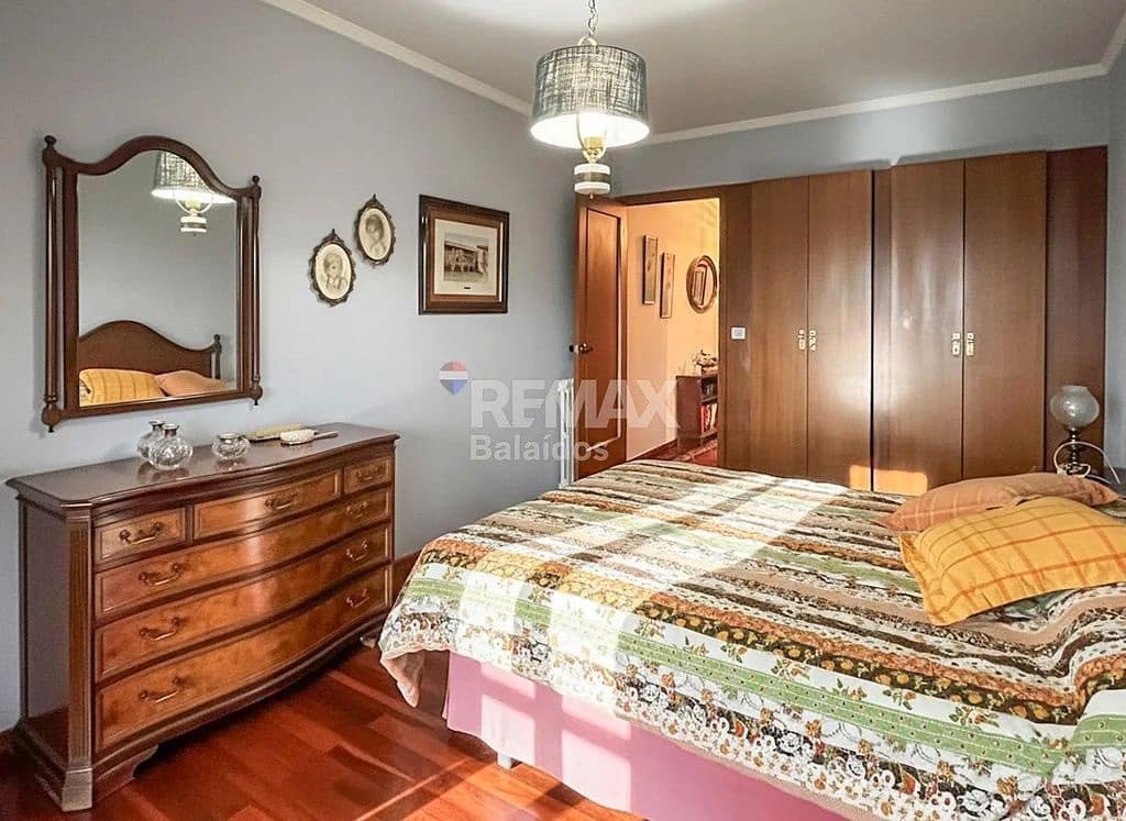 4 bedroom Flat for sale in Vigo with garage - € 449,500 (Ref: 9683996)