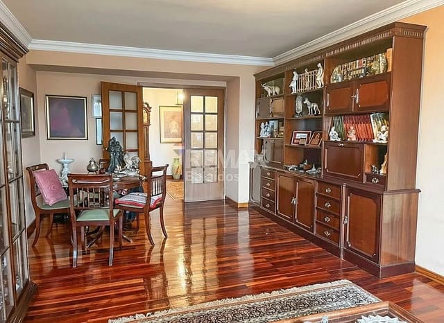 4 chambre Appartement à vendre à Vigo avec garage - 449 500 € (Ref: 9683996)