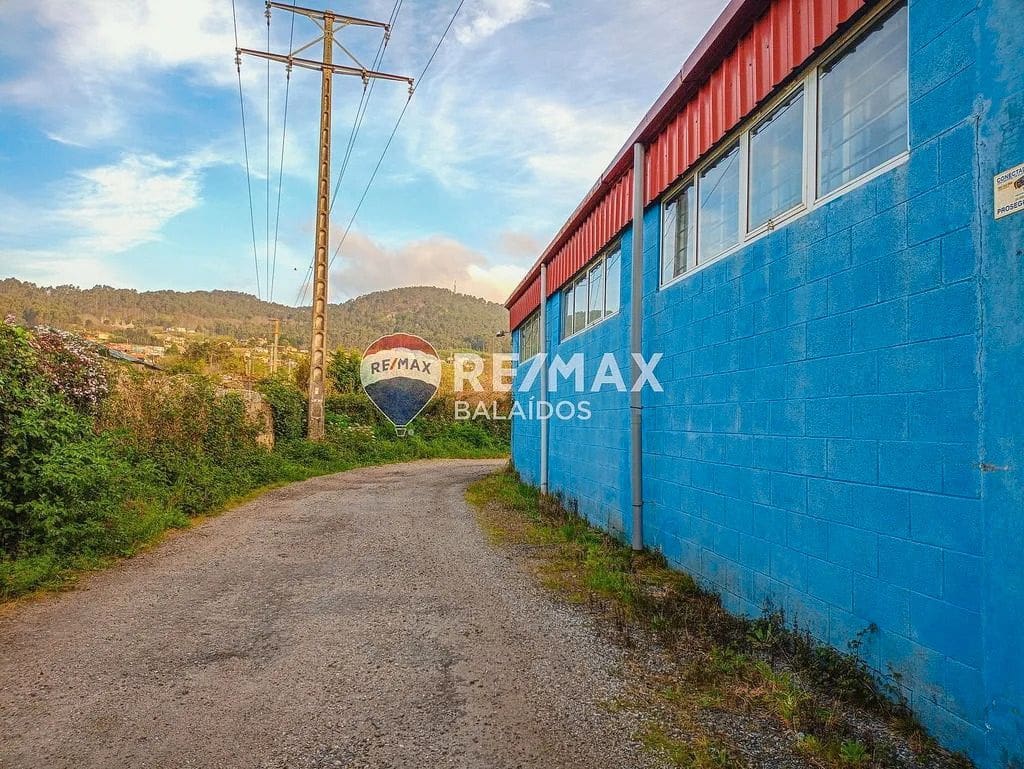 Commercieel te koop in Cangas - € 320.000 (Ref: 9683998)