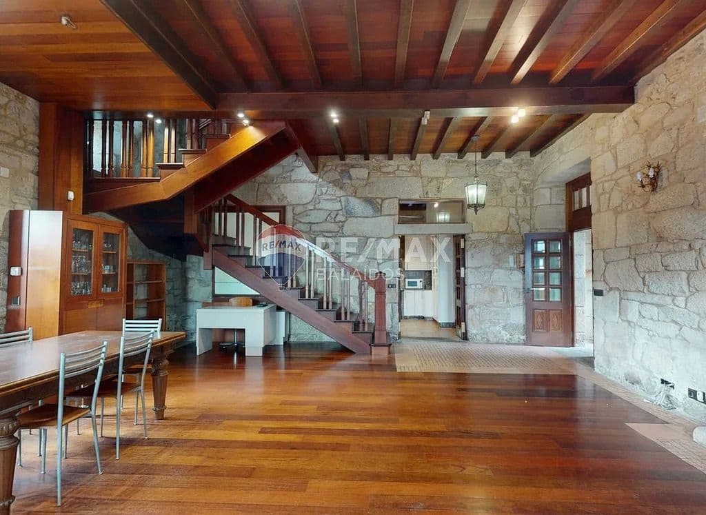 6 slaapkamer Villa te koop in Pontevedra stad met zwembad garage - € 1.250.000 (Ref: 9684003)