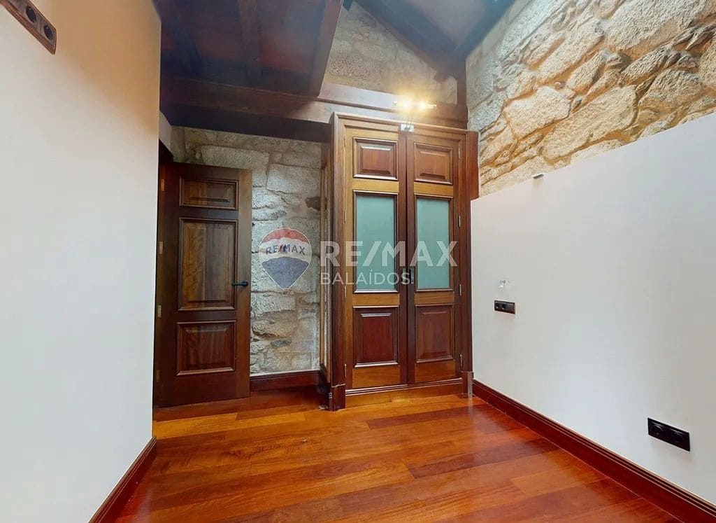 6 slaapkamer Villa te koop in Pontevedra stad met zwembad garage - € 1.250.000 (Ref: 9684003)