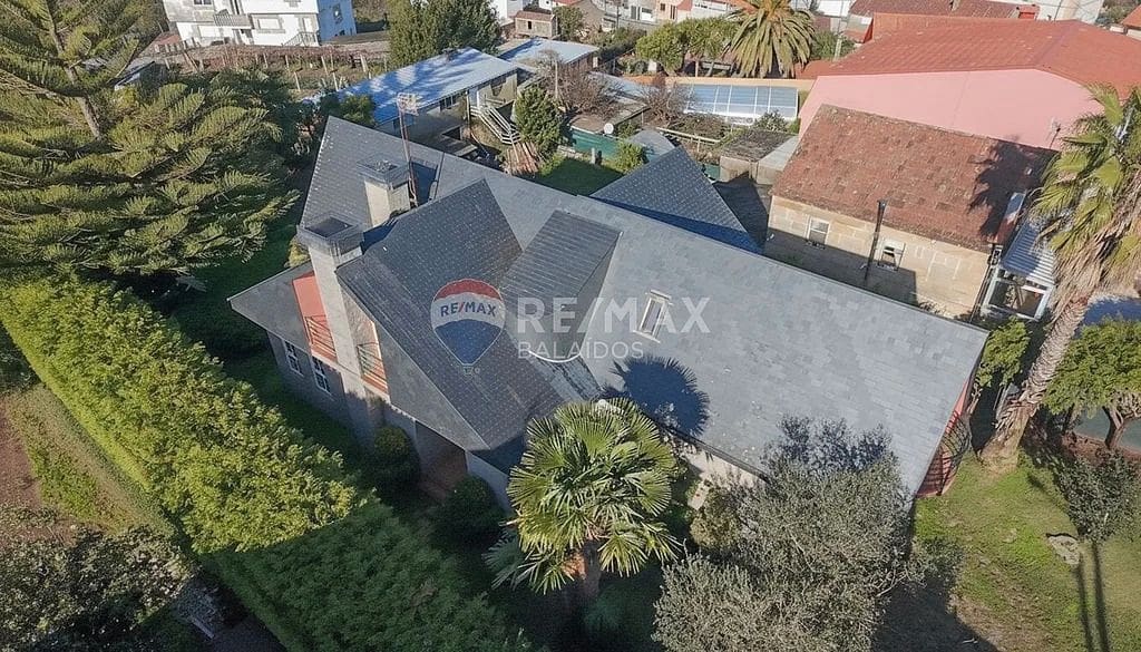 5 soveværelse Villa til salg i Vigo med garage - € 650.000 (Ref: 9684005)