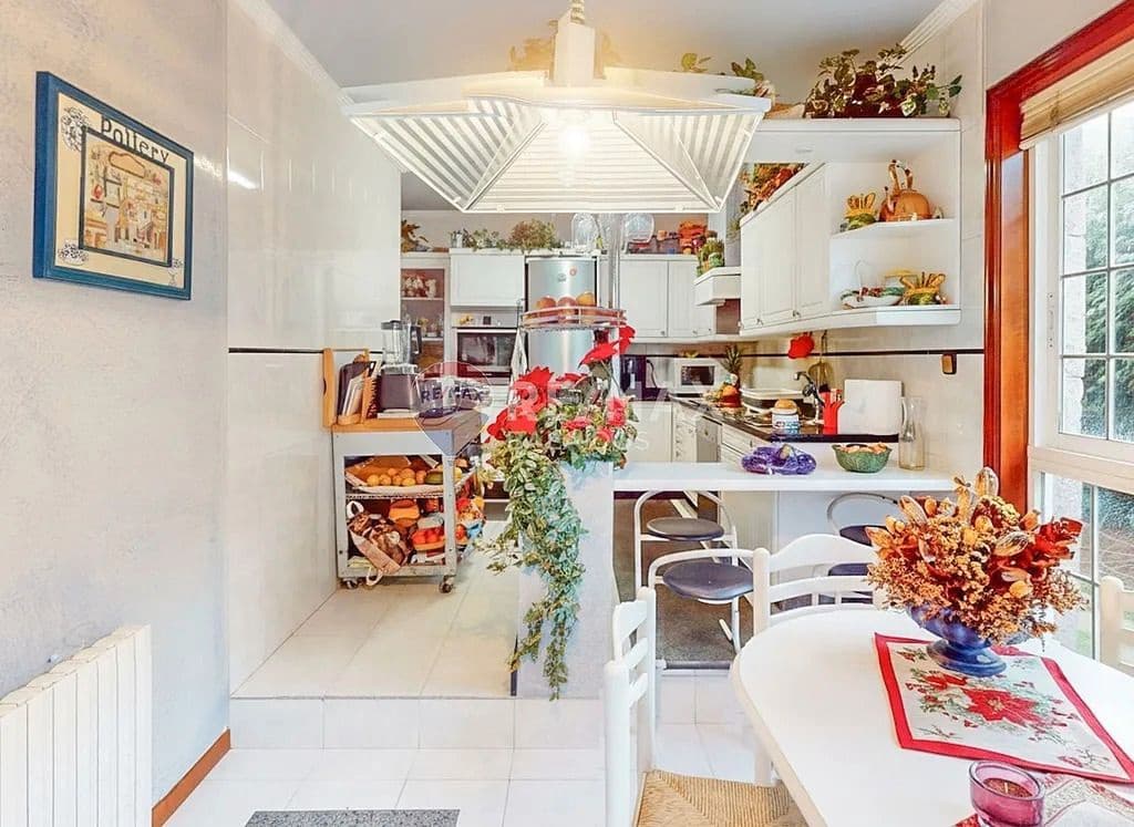 5 soveværelse Villa til salg i Vigo med garage - € 650.000 (Ref: 9684005)