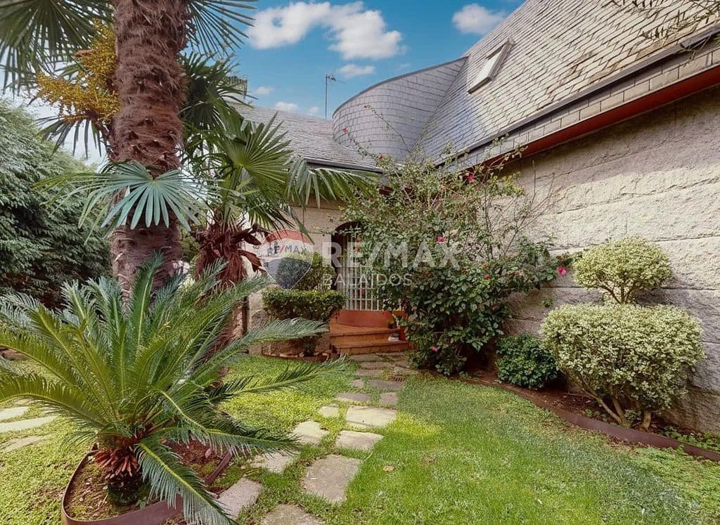 5 soveværelse Villa til salg i Vigo med garage - € 650.000 (Ref: 9684005)