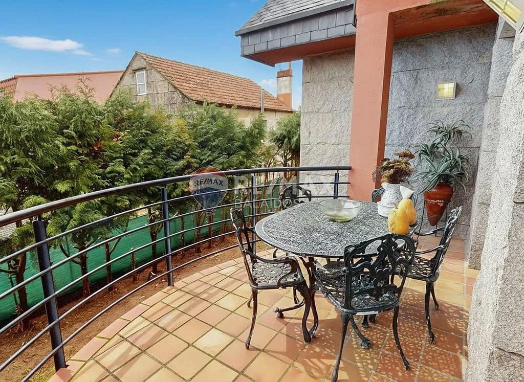 5 soveværelse Villa til salg i Vigo med garage - € 650.000 (Ref: 9684005)