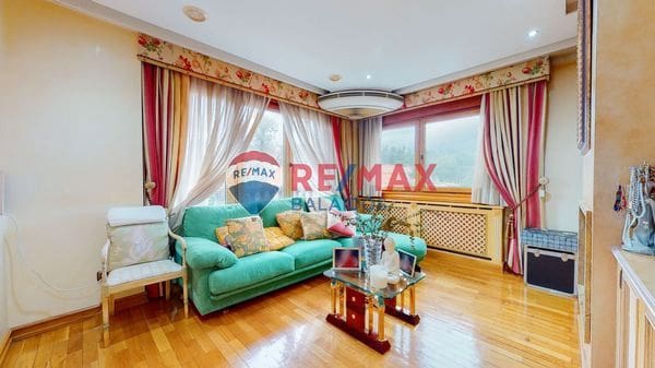 6 bedroom Villa for sale in Mos with pool garage - € 880,000 (Ref: 9684006)