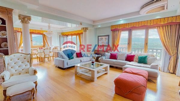 6 bedroom Villa for sale in Mos with pool garage - € 880,000 (Ref: 9684006)