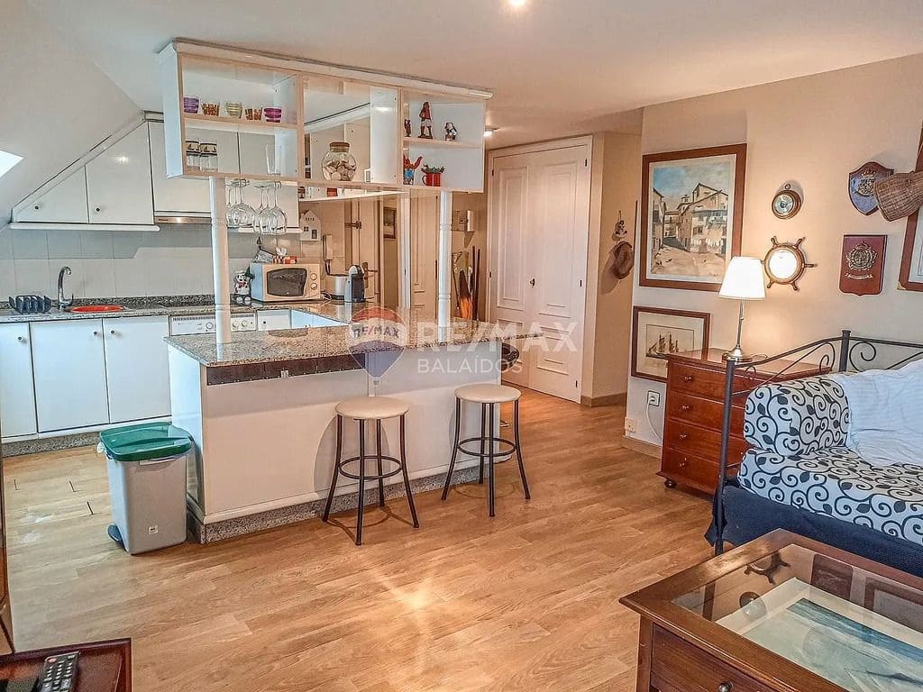 2 bedroom Penthouse for sale in Sanxenxo with garage - € 370,000 (Ref: 9684009)