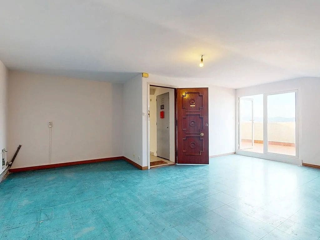 6 bedroom Flat for sale in Vigo with garage - € 520,000 (Ref: 9684010)