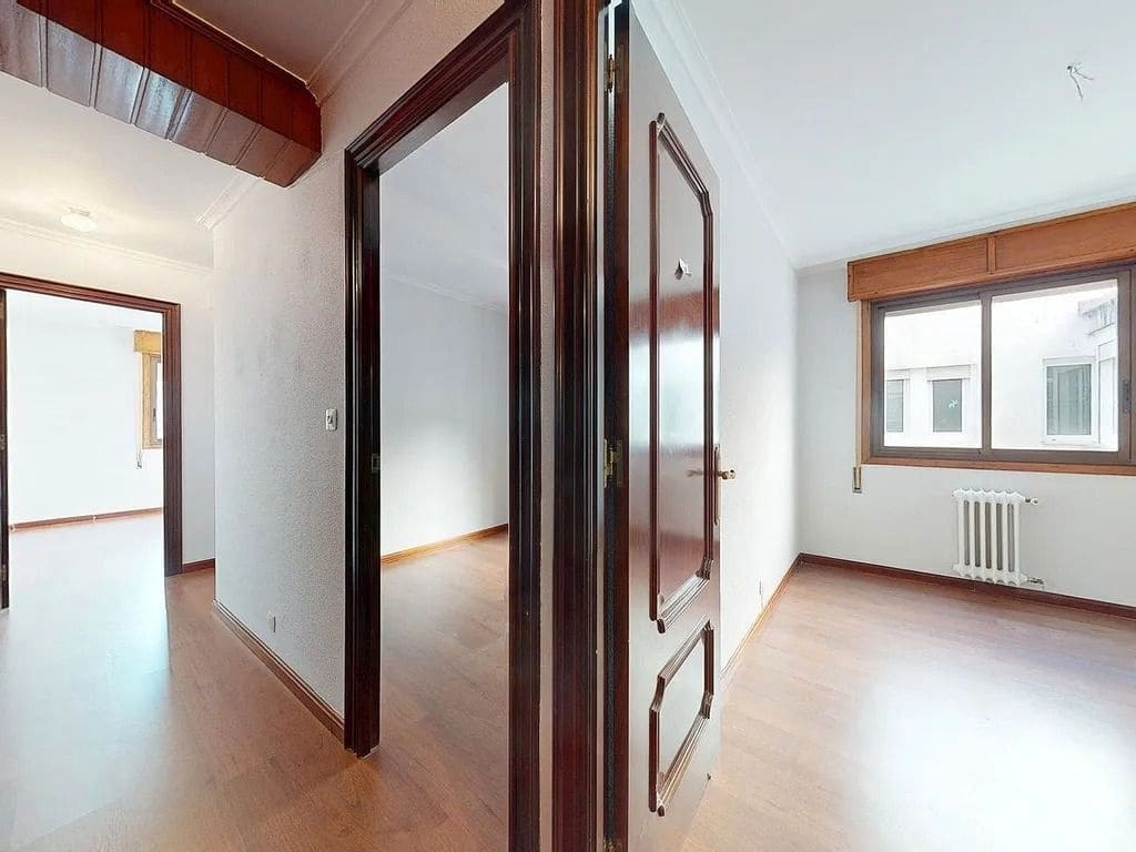 6 bedroom Flat for sale in Vigo with garage - € 520,000 (Ref: 9684010)