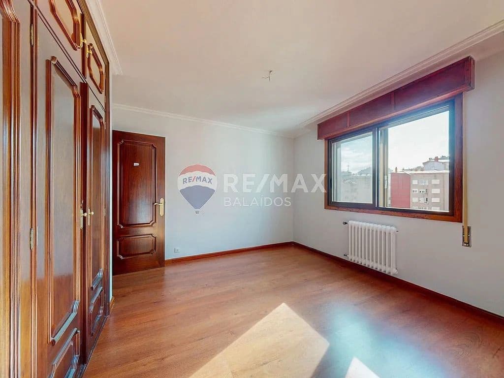 6 bedroom Flat for sale in Vigo with garage - € 520,000 (Ref: 9684010)