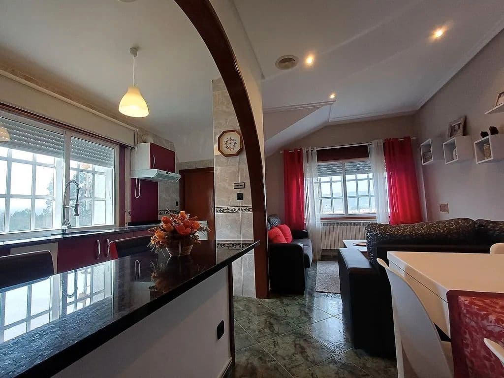 2 bedroom Apartment for sale in A Caniza - € 99,000 (Ref: 9684011)