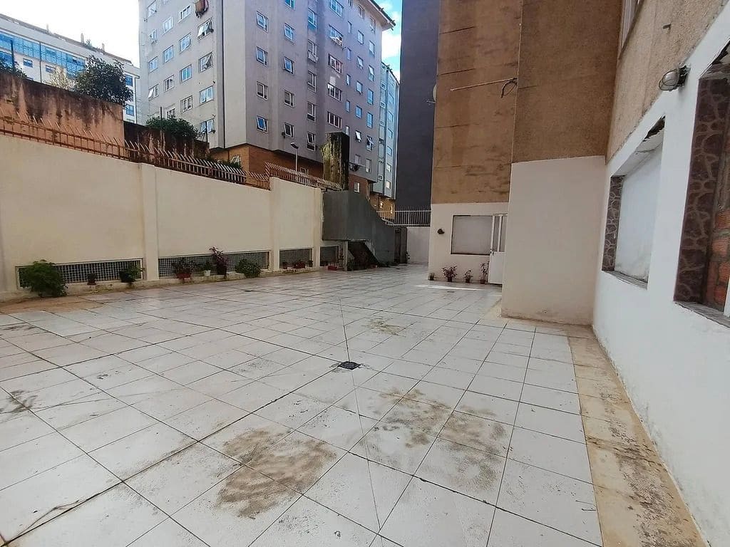 5 Zimmer Wohnung zu verkaufen in Vigo - 360.000 € (Ref: 9684012)