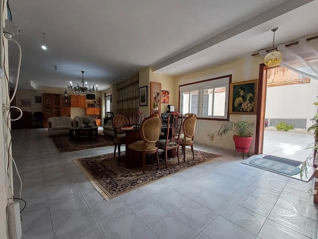 5 Zimmer Wohnung zu verkaufen in Vigo - 360.000 € (Ref: 9684012)