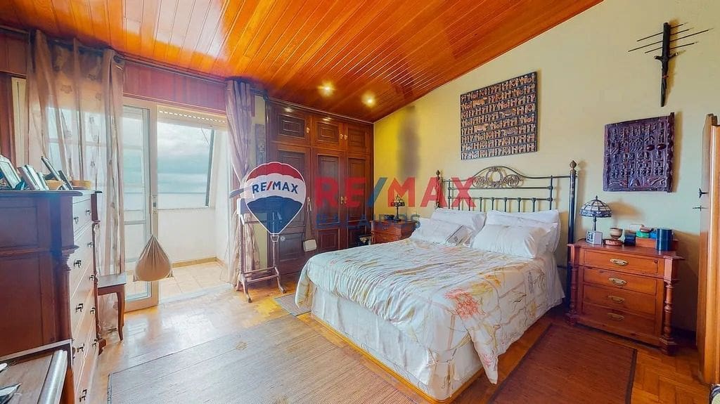 Hotel de 6 habitaciones en Vigo en venta con garaje - 880.000 € (Ref: 9684014)