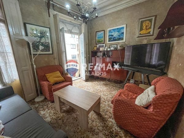 Piso de 5 habitaciones en Vigo en venta - 250.000 € (Ref: 9685276)