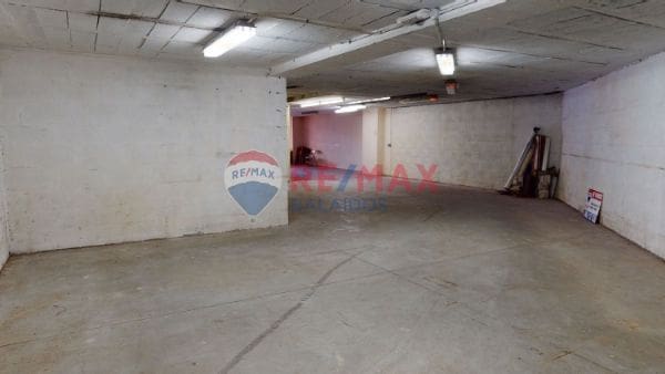 Commercieel te koop in Vigo - € 210.000 (Ref: 9685280)