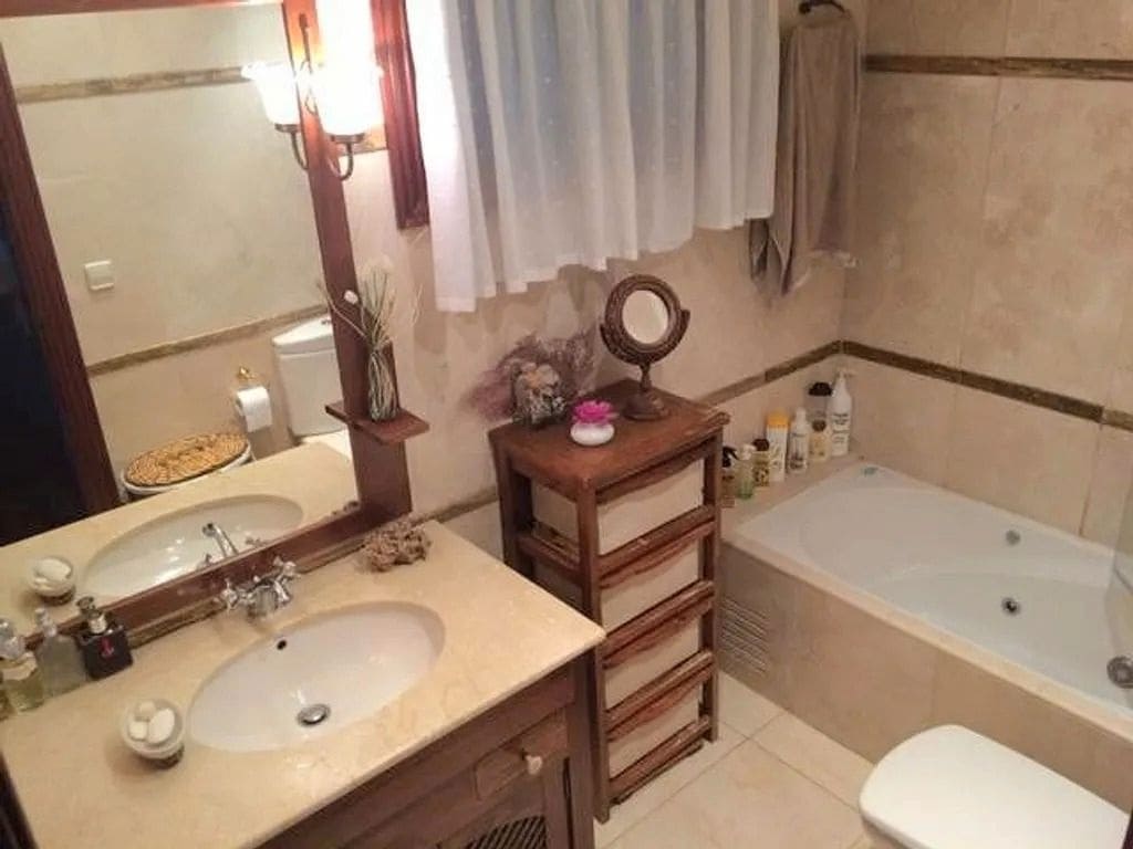 2 bedroom Flat for sale in Vigo with garage - € 320,000 (Ref: 9685284)