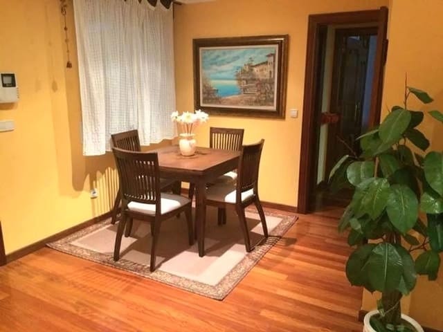 2 quarto Apartamento para venda em Vigo com garagem - 320 000 € (Ref: 9685284)