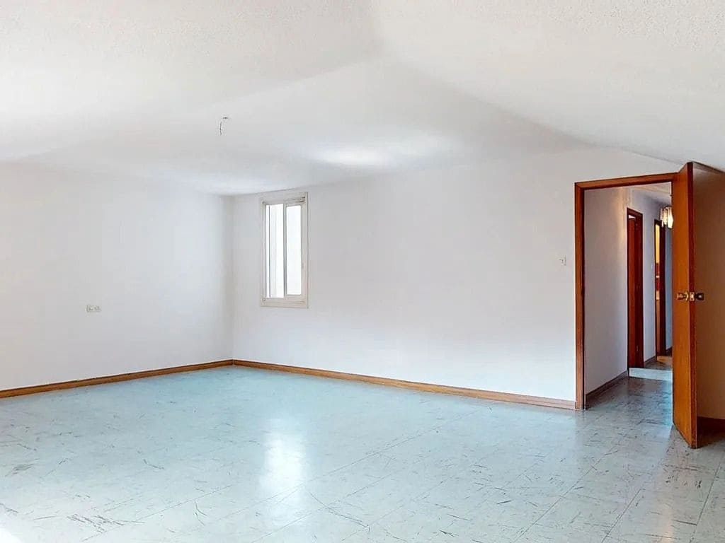 6 bedroom Flat for sale in Vigo with garage - € 520,000 (Ref: 9685290)