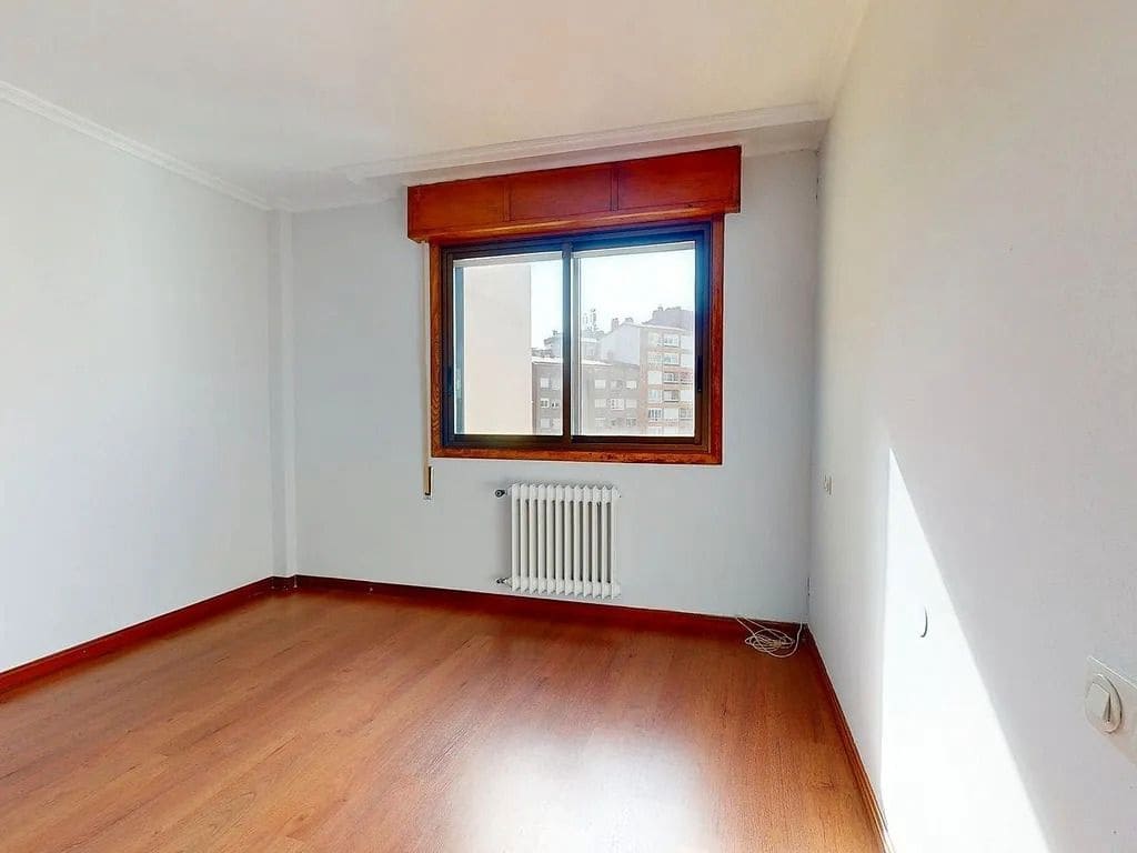 6 bedroom Flat for sale in Vigo with garage - € 520,000 (Ref: 9685290)