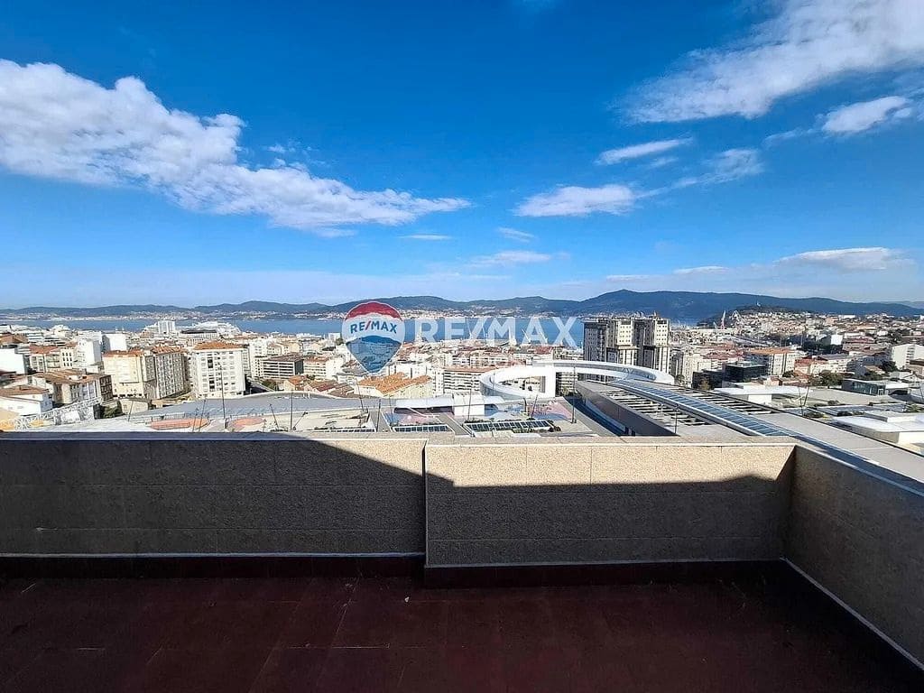 6 bedroom Flat for sale in Vigo with garage - € 520,000 (Ref: 9685290)