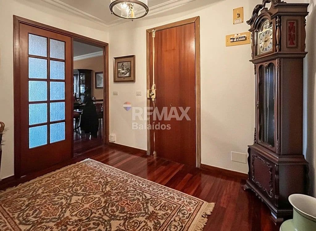 4 bedroom Flat for sale in Vigo with garage - € 449,500 (Ref: 9685291)