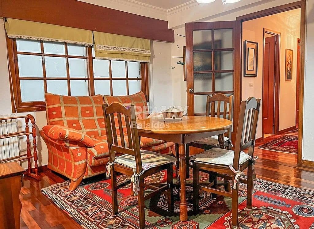 4 bedroom Flat for sale in Vigo with garage - € 449,500 (Ref: 9685291)