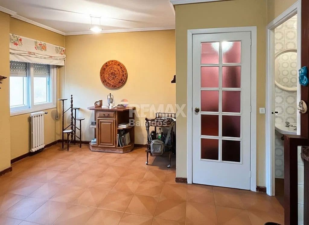 4 bedroom Flat for sale in Vigo with garage - € 449,500 (Ref: 9685291)