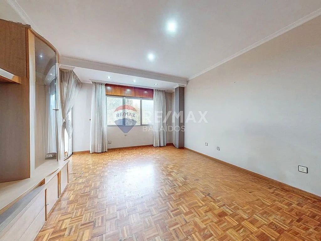 3 slaapkamer Flat te koop in Pontevedra stad met garage - € 198.000 (Ref: 9685292)