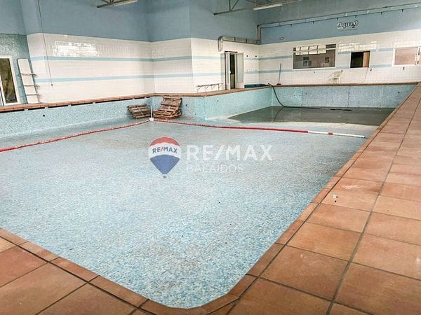 Commercieel te koop in Cangas - € 320.000 (Ref: 9685295)