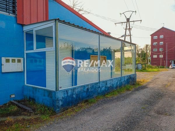 Commercieel te koop in Cangas - € 320.000 (Ref: 9685295)