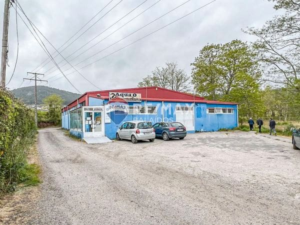 Commercieel te koop in Cangas - € 320.000 (Ref: 9685295)