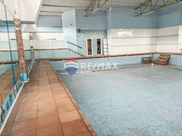 Commercieel te koop in Cangas - € 320.000 (Ref: 9685295)