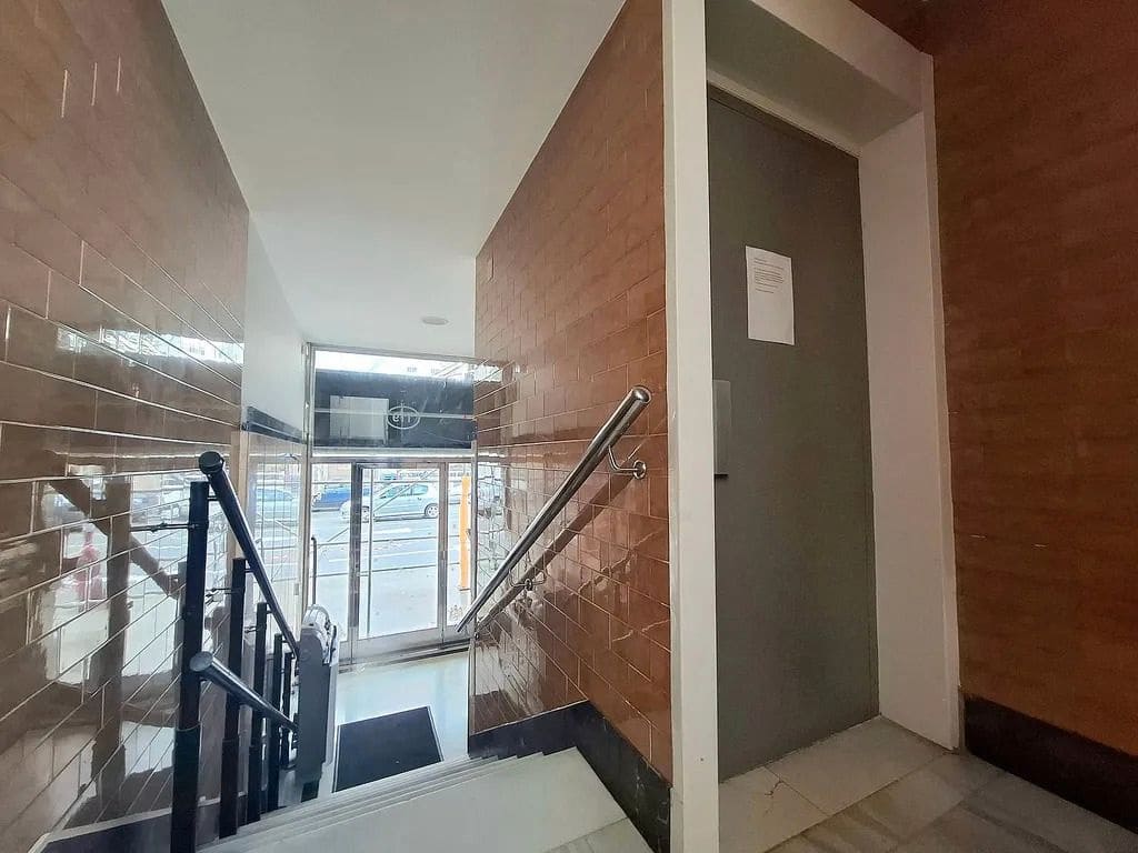 Piso de 4 habitaciones en Vigo en venta - 237.000 € (Ref: 9685296)