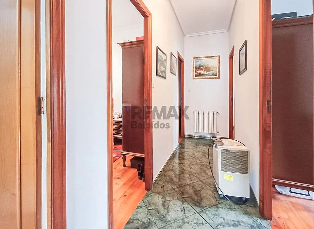 5 bedroom Flat for sale in A Caniza - € 159,000 (Ref: 9685299)