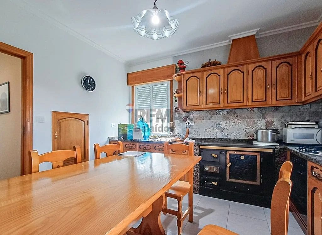 5 bedroom Flat for sale in A Caniza - € 159,000 (Ref: 9685299)