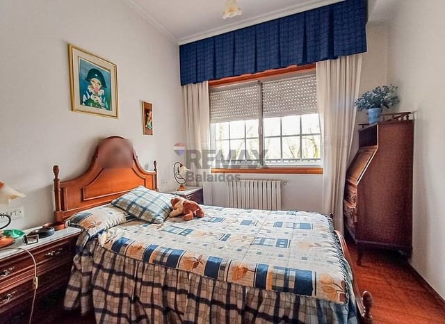 5 bedroom Flat for sale in A Cañiza - € 159,000 (Ref: 9685299)