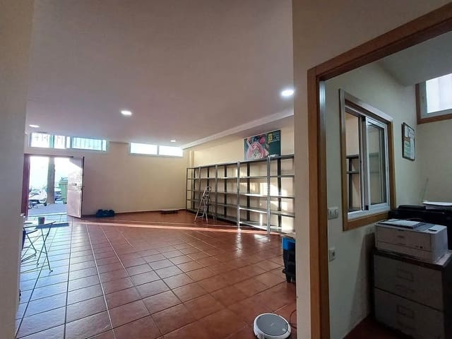 Commercieel te koop in Vigo - € 185.000 (Ref: 9685300)